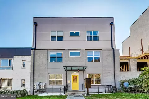 2221 M St NE #202, Washington, DC 20002