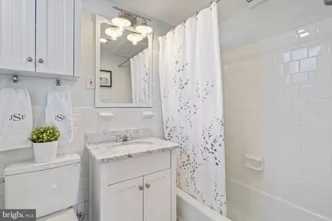 18 9th St NE #409, Washington, DC 20002 photo 11