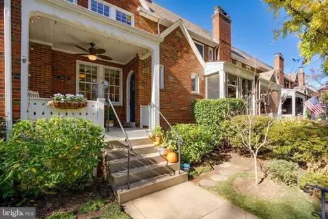 2430 39th Pl NW, Washington, DC 20007 photo 5