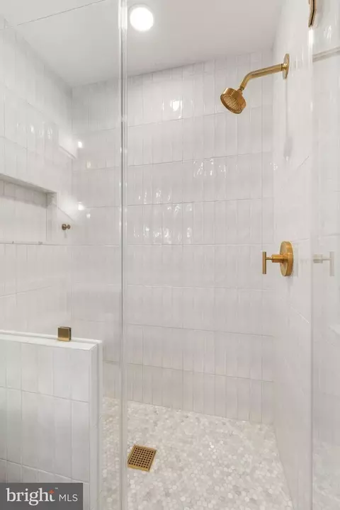2430 39th Pl NW, Washington, DC 20007 photo 27