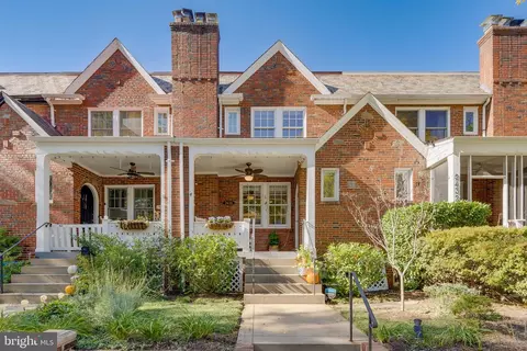 2430 39th Pl NW, Washington, DC 20007 photo 3