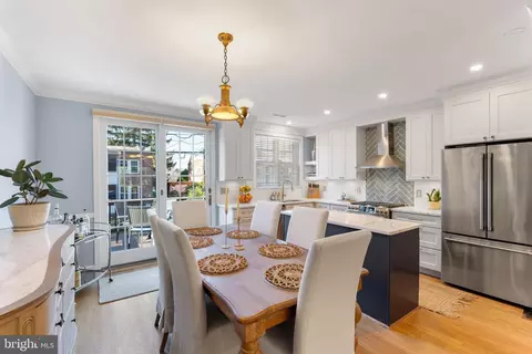 2430 39th Pl NW, Washington, DC 20007 photo 14