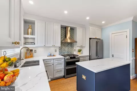 2430 39th Pl NW, Washington, DC 20007 photo 15
