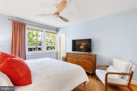 2430 39th Pl NW, Washington, DC 20007 photo 23