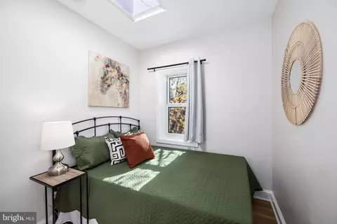 Bedroom - 1002 9th St NE, Washington, DC 20002 photo 4 of 4