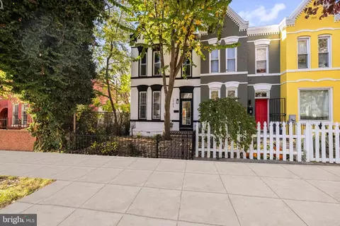 1002 9th St NE, Washington, DC 20002