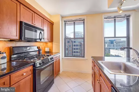 616 E Street St NW #1018, Washington, DC 20004 photo 4