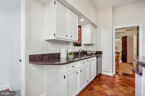 521 7th St NE, Washington, DC 20002 photo 13