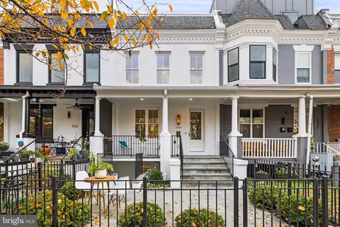 1354 Newton St NW, Washington, DC 20010