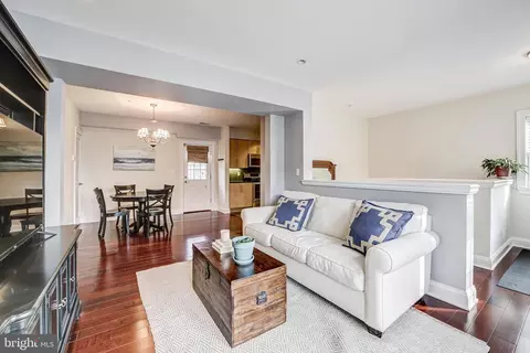 3925 Fulton St NW #4, Washington, DC 20007
