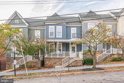 411 51st St SE, Washington, DC 20019