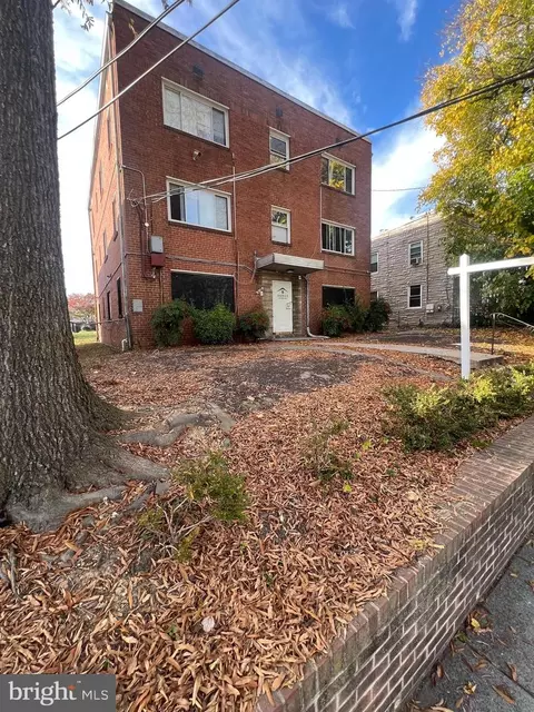 316 62nd St NE, Washington, DC 20019
