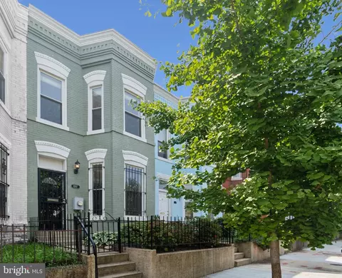1357 Emerald St NE, Washington, DC 20002