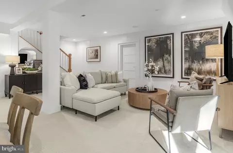 Entry Way - 4894 Macarthur NW, Washington, DC 20007 photo 6 of 9