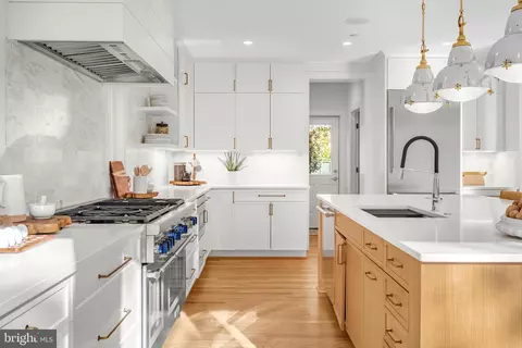 Kitchen - 4894 Macarthur NW, Washington, DC 20007 photo 4 of 4