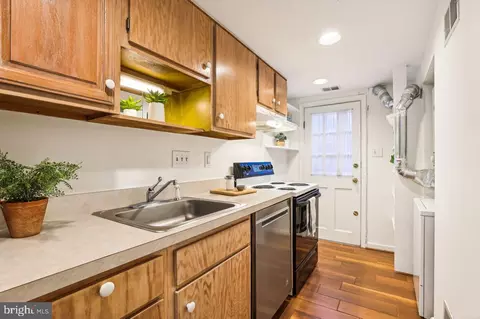 223 12th St NE, Washington, DC 20002 photo 28