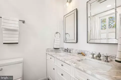 223 12th St NE, Washington, DC 20002 photo 17