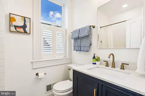 223 12th St NE, Washington, DC 20002 photo 23