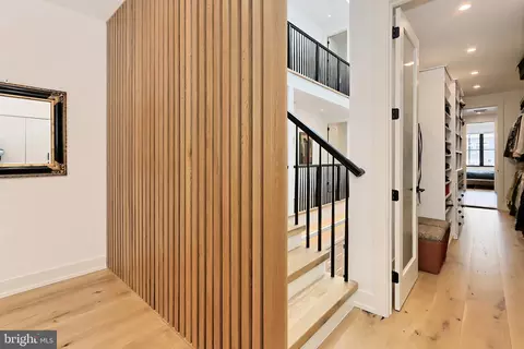 Entry Way - 816 8th St NE, Washington, DC 20002 photo 8 of 19