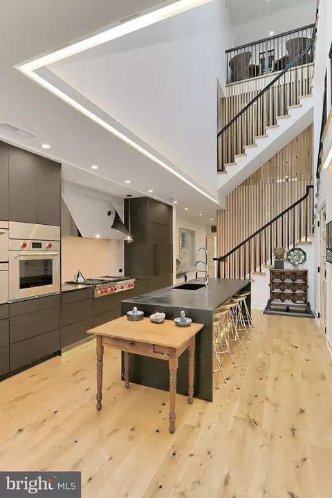 816 8th St NE, Washington, DC 20002