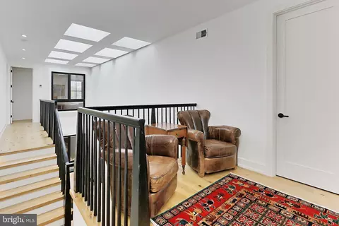 Entry Way - 816 8th St NE, Washington, DC 20002 photo 11 of 19