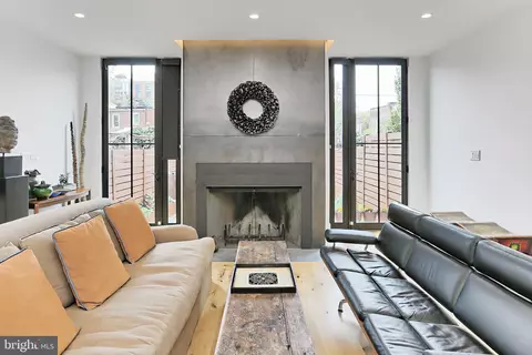 Other - 816 8th St NE, Washington, DC 20002 photo 2 of 8
