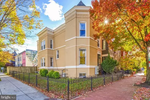 833 10th St NE, Washington, DC 20002