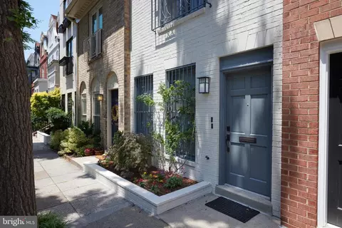 2009 Hillyer Pl NW, Washington, DC 20009