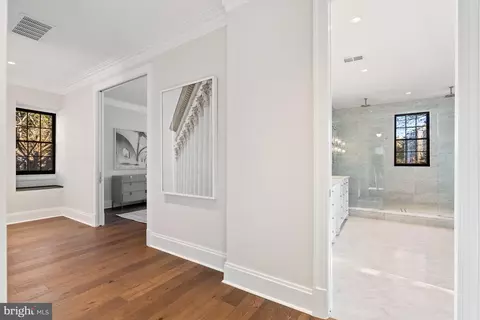 Entry Way - 2003 23rd St NW, Washington, DC 20008 photo 3 of 5