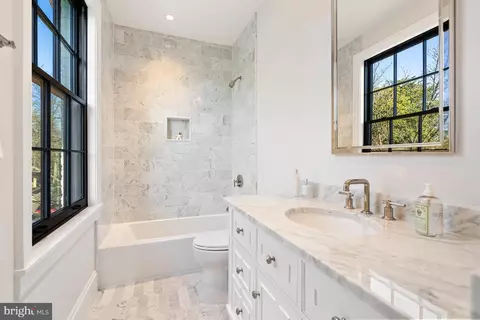 Bath - 2003 23rd St NW, Washington, DC 20008 photo 4 of 6