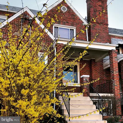 5223 2nd St NW, Washington, DC 20011