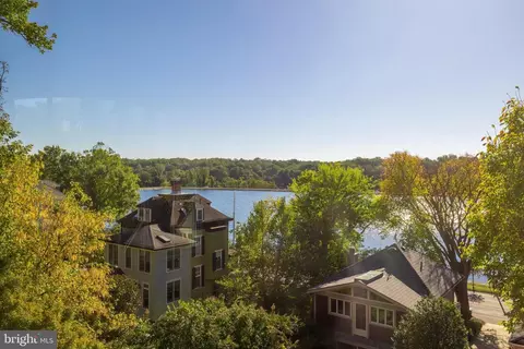 1820 47th Pl NW, Washington, DC 20007 photo 2