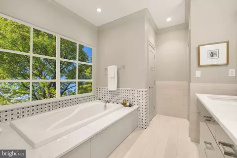 1820 47th Pl NW, Washington, DC 20007 photo 28