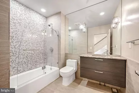 Bath - 829 4th St NE, Washington, DC 20002 photo 2 of 4