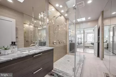 Bath - 829 4th St NE, Washington, DC 20002 photo 4 of 4