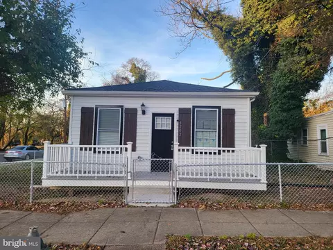 3202 Ely Pl SE, Washington, DC 20019 photo 1