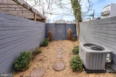 Exterior - 117 16th St SE, Washington, DC 20003 photo 9 of 9