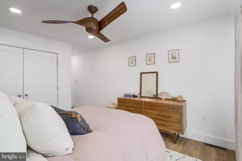 Bedroom - 117 16th St SE, Washington, DC 20003 photo 3 of 7
