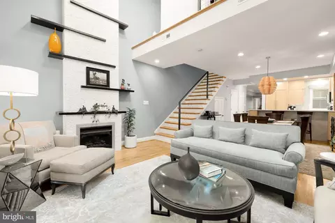 1126 25th St NW #4, Washington, DC 20037