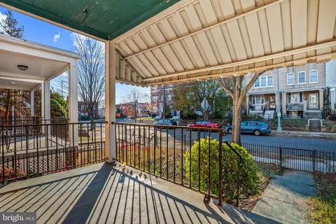 513 25th Pl NE, Washington, DC 20002 photo 2