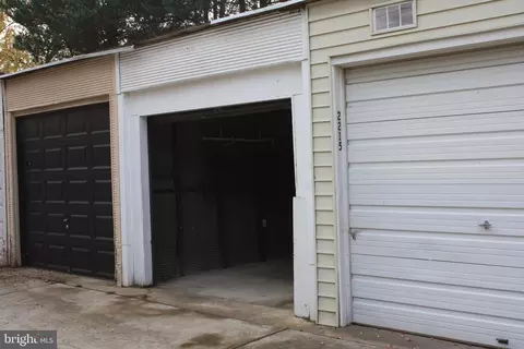 2307 37th St NW, Washington, DC 20007 photo 4