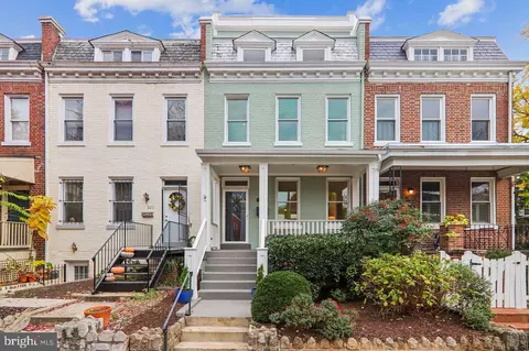 319 13th St NE, Washington, DC 20002