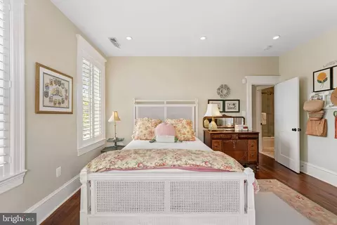 604 5th St NE, Washington, DC 20002 photo 49