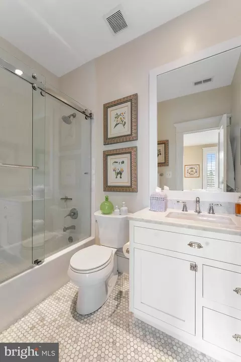 604 5th St NE, Washington, DC 20002 photo 51