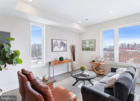 2209 M St NE #10, Washington, DC 20002