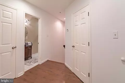 Entry Way - 423 18th St NE #4, Washington, DC 20002 photo 10 of 11