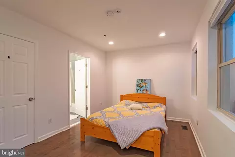 Bedroom - 423 18th St NE #4, Washington, DC 20002 photo 5 of 9