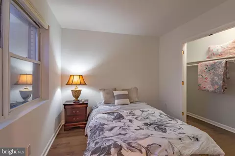 Bedroom - 423 18th St NE #4, Washington, DC 20002 photo 4 of 9