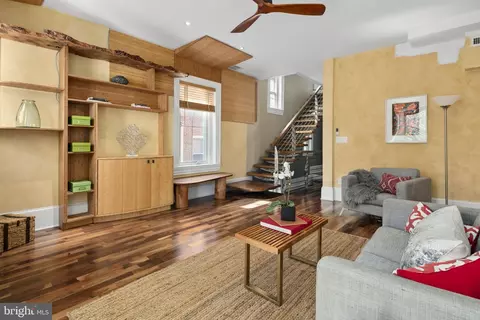 Living - 2308 19th St NW, Washington, DC 20009 photo 3 of 8