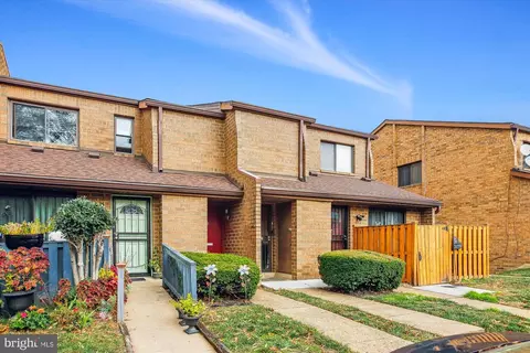 3176 Berry Rd NE #27, Washington, DC 20018